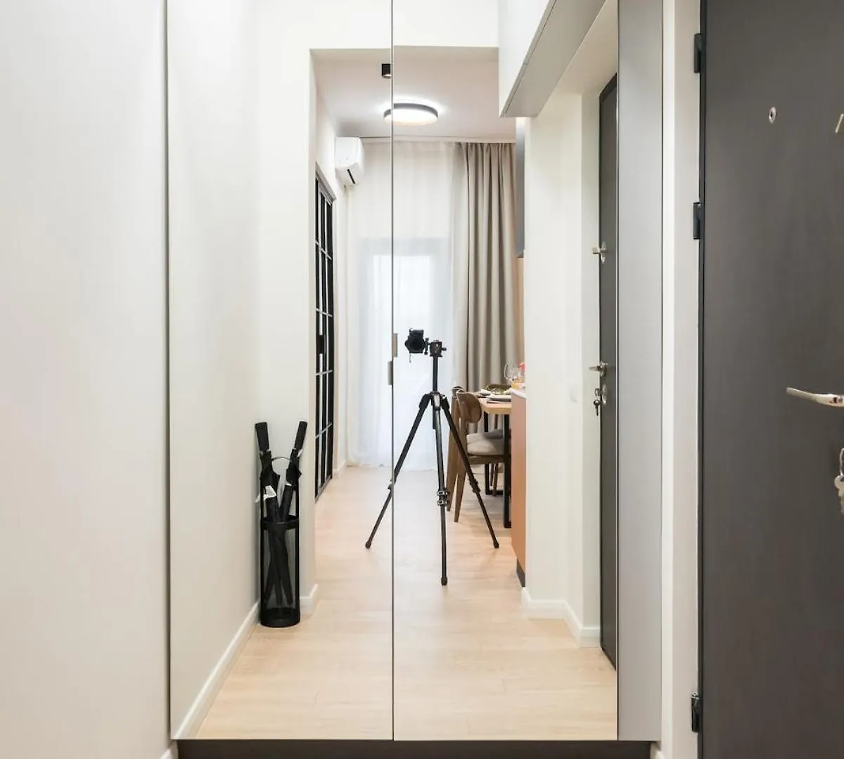 Sunny 3Br Large Flat - Amzei Square - 3 Balconies Appartement Boekarest Roemenië